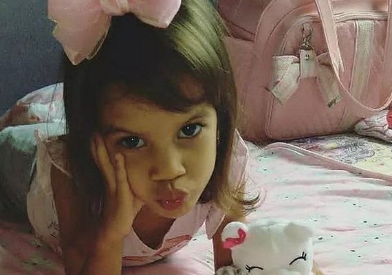 Menina de 5 anos morreu por urinar e defecar em cama em São Miguel dos Campos