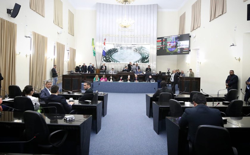 Plenário aprova PEC que dispõe sobre requisitos para reeleição da Mesa Diretora