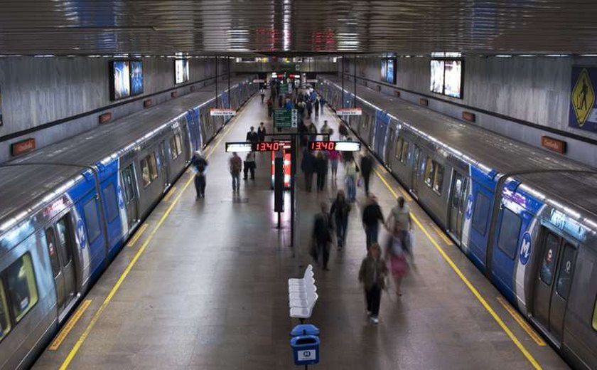 Passageiro que tomar dose de reforço viaja de graça no Metrô do Rio