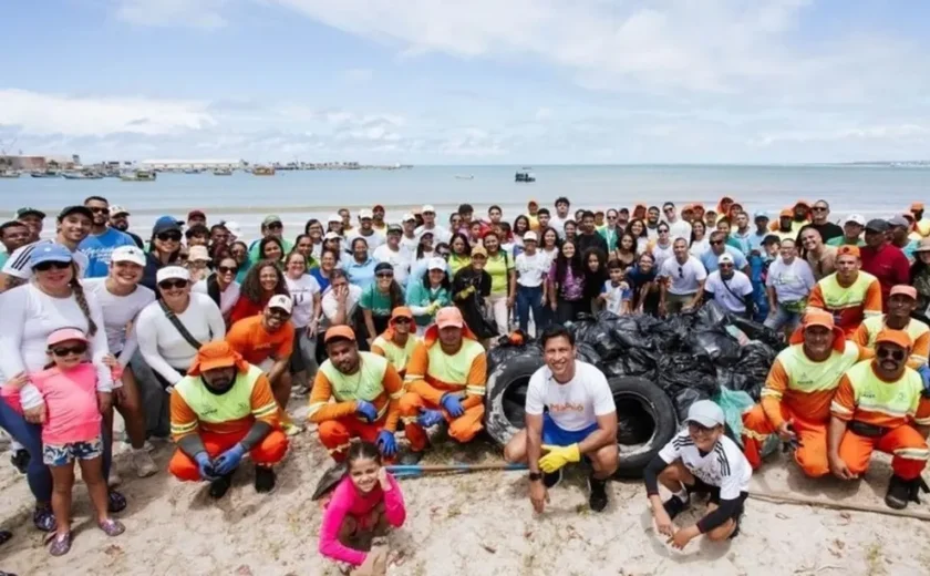 Prefeito Rodrigo Cunha participa de mobilização mundial pela limpeza de praias, rios e mangues em Maceió