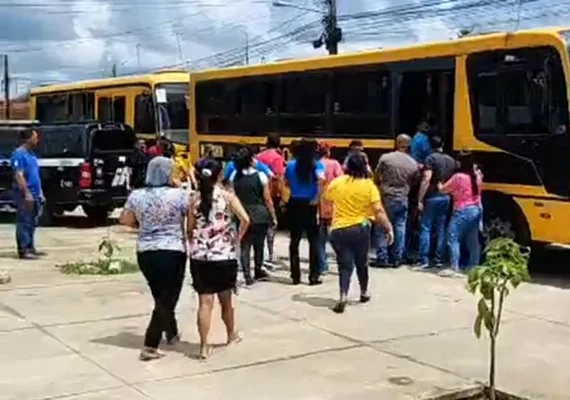 Homem armado invade creche após troca de tiros causando pânico e tumulto em São Miguel dos Campos