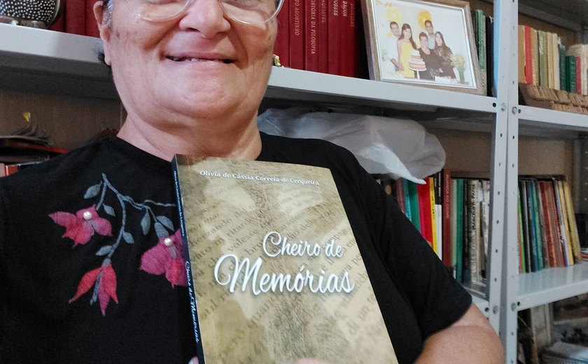 Terceiro livro da jornalista Olívia de Cássia já saiu da gráfica