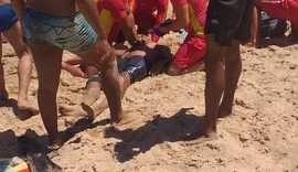 Homem é resgatado após afogamento na Praia do Francês