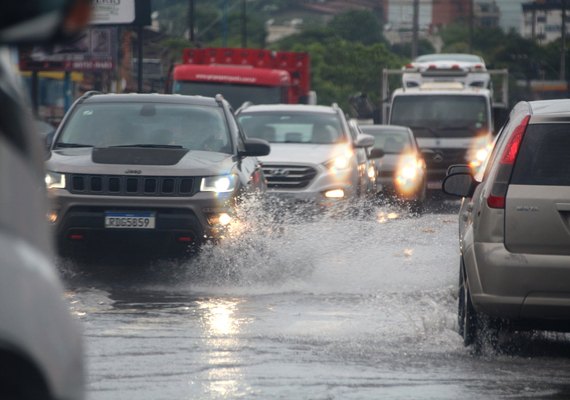 Inmet alerta para acumulado de chuva em Maceió e outras 32 cidades alagoanas