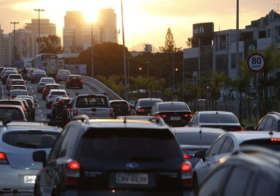 Prefeitura de São Paulo fará bloqueios de avenidas para aumentar isolamento