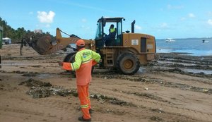 Mais de 170 toneladas de lixo são retiradas da orla de Ponta Verde