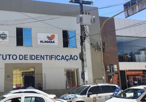Homem é preso no Instituto de Identificação com documento falso