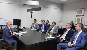 Fábio Ferrario define prioridades em reunião com juízes auxiliares