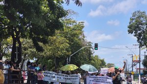 Protestos de trabalhadores do Hospital Veredas voltam a bloquear a Fernandes Lima