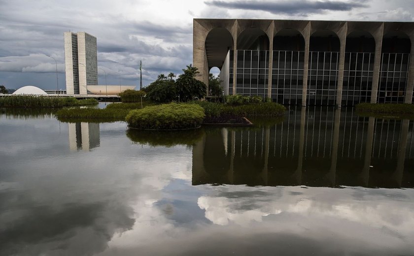 Brasil adere a projeto que liga América do Sul e Ásia por fibra óptica