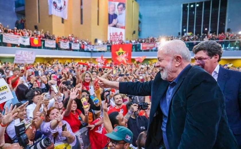 Lula: “Bolsonaro tem medo de perder as eleições e ser preso depois”
