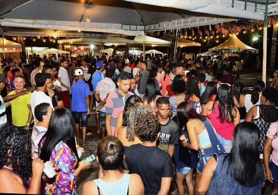 Festa de São João no bairro do Vergel anima a população na orla lagunar