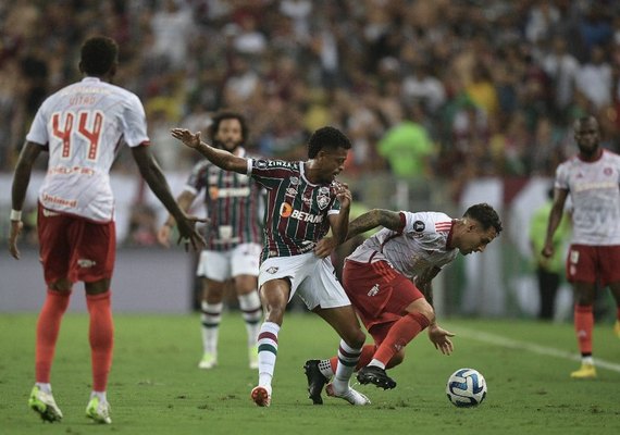 Em grande jogo, Fluminense busca empate com o Inter mesmo com um a menos