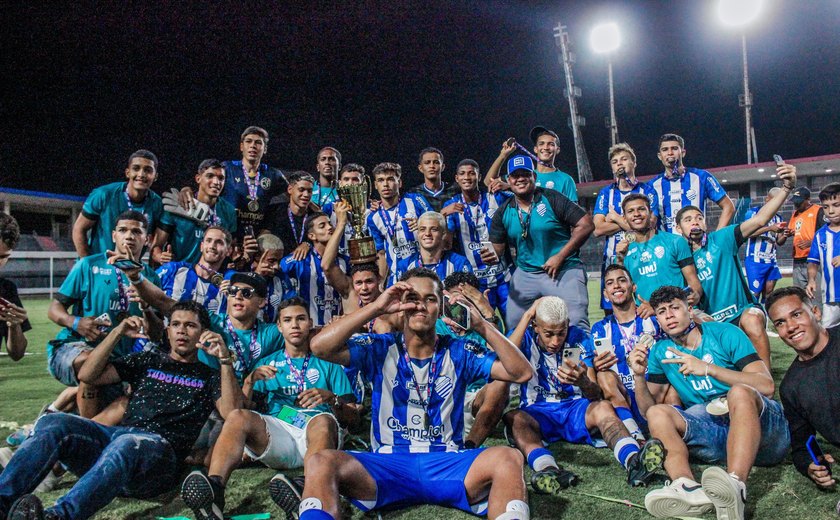 Base campeã no CSA deve ser aproveitada