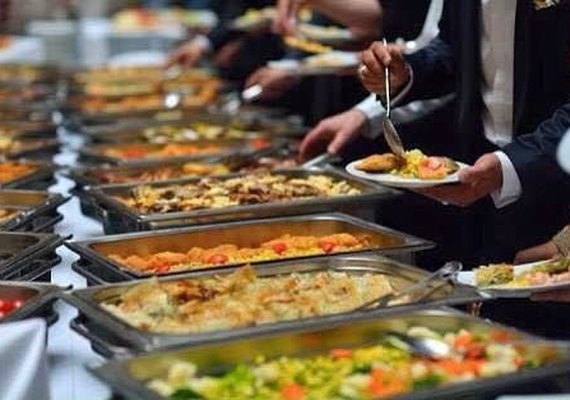 Novo decreto restringe funcionamento de bares e restaurantes em Alagoas