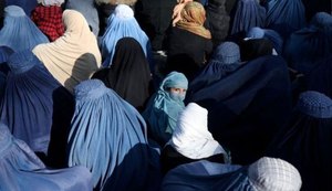 Talibã proíbe entrada de mulheres em parques, jardins e academias