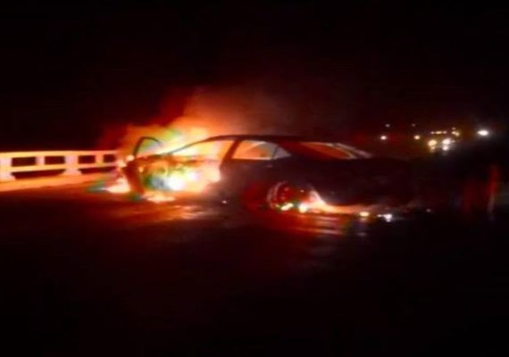 Bando incendeia veículo e ataca carro-forte no Sertão de Alagoas