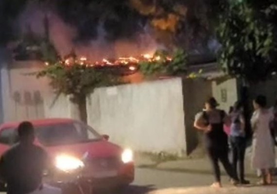Vítima de incêndio em residência tem queimaduras de terceiro grau