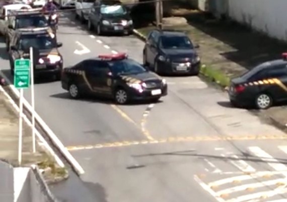 Policia Federal e ONG vão ao Hospital Veredas fazer doações para crianças com câncer