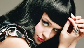 Cantora Katy Perry é investigada pela polícia após acusação de assédio sexual feita por atriz