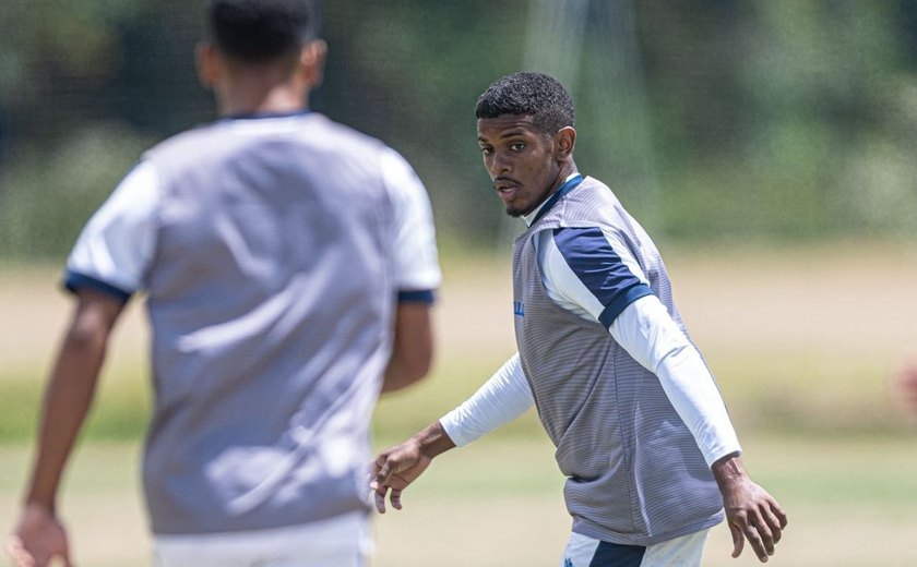 Robinho projeta temporada de reconstrução e destaca desafio de entrosamento no CSA