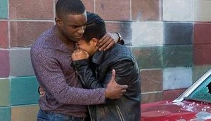 Atores da série '13 Reasons Why' buscam aumento salarial