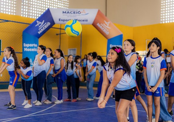 'Contraturno Campeão' vai atender mais de mil estudantes