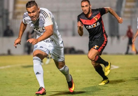 Ponte anuncia permanência de Pottker e ida de zagueiro ao Palmeiras