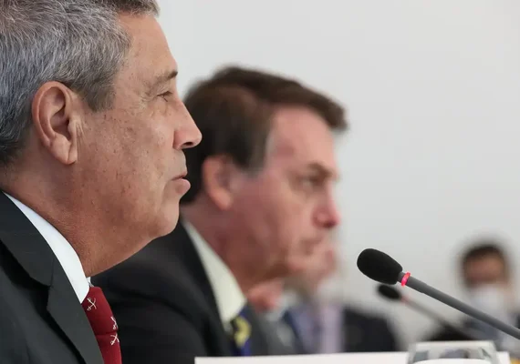 Alexandre de Moraes mantém prisão de Braga Netto