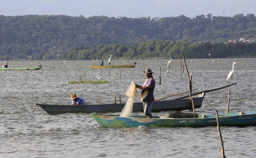 Pescadores saem  de Maceió em busca de trabalho