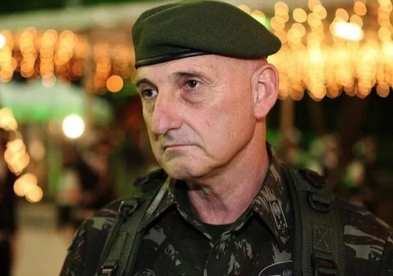 “Dei ordem para prender todo mundo (no Planalto)”, diz general que comanda GSI