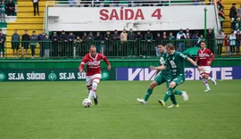 Em jogo de cinco gols, CRB perde para Chapecoense pela Série B