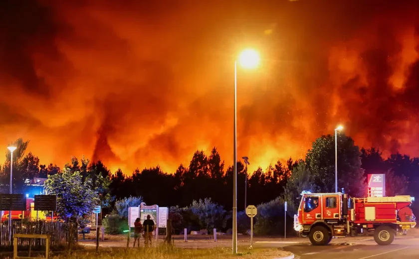 Incêndios na França geram 'nuvens de fogo' que criam clima próprio