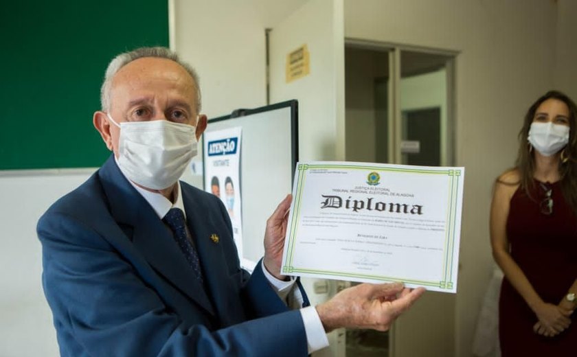 Benedito de Lira e vice Floriano Melo são diplomados à Prefeitura da Barra de São Miguel