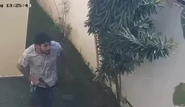Imagens mostram suspeitos correndo armados após assassinato de jovem em Maceió