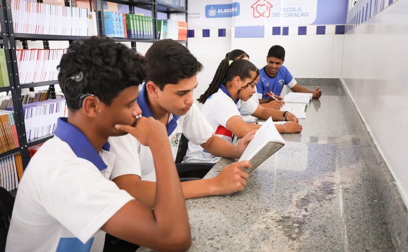 Secretaria de Educação inicia renovação de matrículas da rede estadual