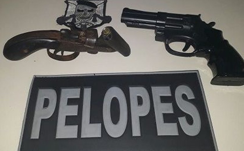 Pelopes do 11º BPM apreende arma de fogo com jovem em Penedo