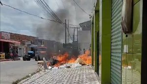 Durante surto, homem provoca incêndio em via pública no interior de Alagoas
