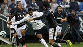 Jô perde pênalti, se recupera e dá vitória ao Corinthians contra Botafogo