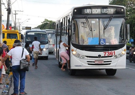 Ação visa derrubar lei que cerceia direito ao transporte grátis a pessoas com deficiência