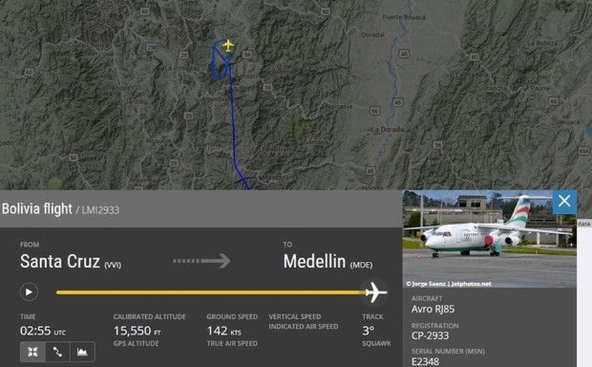 Site mostra que avião deu duas voltas e reduziu velocidade antes da queda