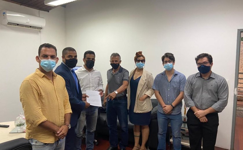 PDT pede a cassação do mandato de vereador por ato que atrapalhou a vacinação em Maceió