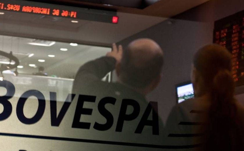 Bovespa fecha em queda nesta quinta com pressão da Vale e Petrobras