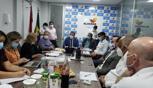 Fluxo de pacientes com câncer é discutido em reunião