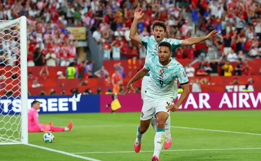 Portugal vira sobre Croácia e vai às oitavas com gols de CR7 e Ramos