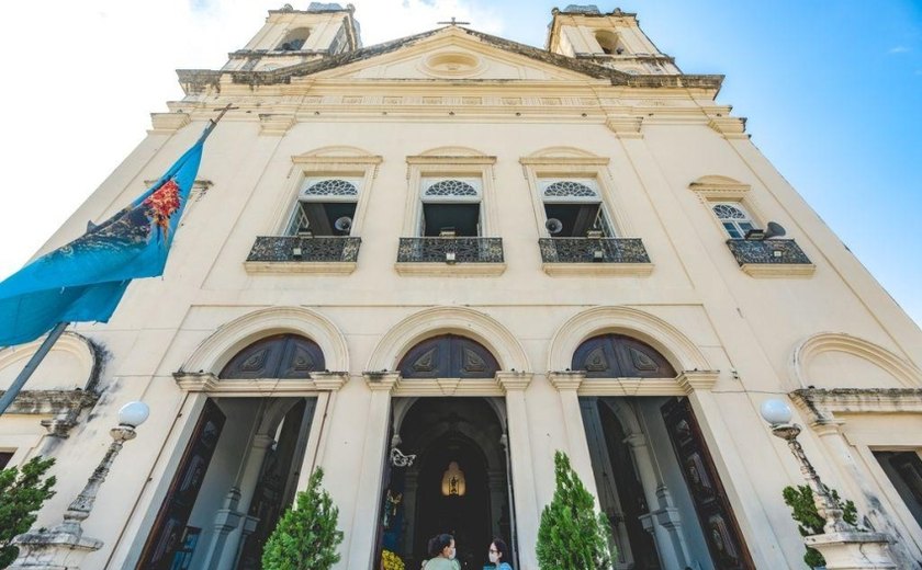 Procissões movimentam diversas vias do Centro de Maceió neste fim de semana