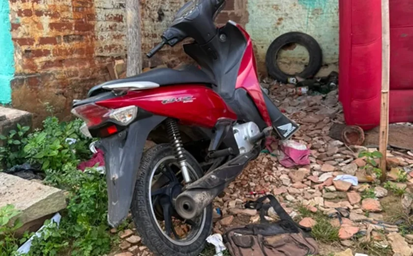Moto roubada é localizada após ser abandonada em rua de Arapiraca
