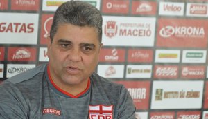 Marcelo Cabo é apresentado como novo técnico do CRB e fala em pensar jogo a jogo