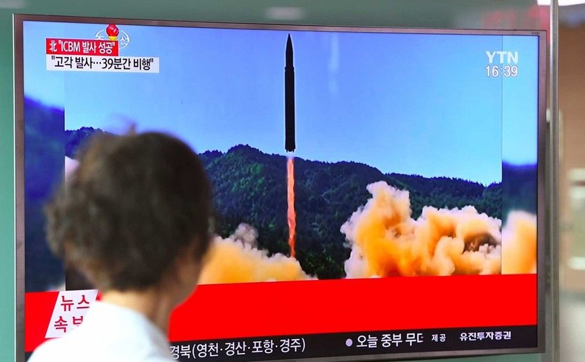 Coreia do Norte lança míssil que sobrevoa Japão