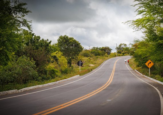 Governo de AL entrega novo acesso a Maravilha pela rodovia AL-135